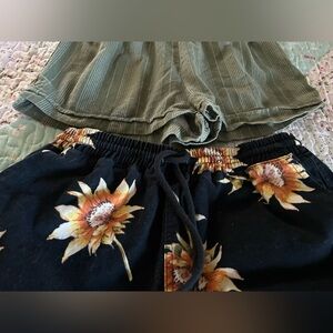 Lot of 3 Pr Forever 21 Elastic Waist Shorts Stripe Green Floral Print Medium M